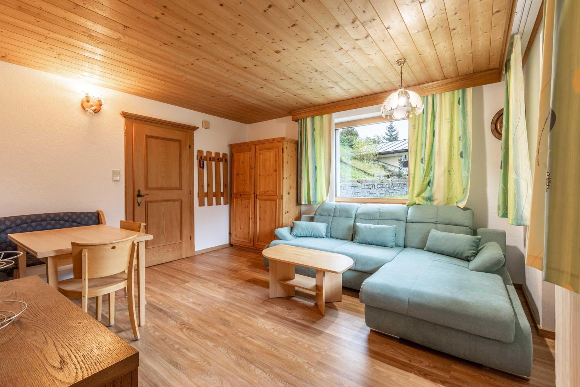 Haus Weinberg Apartment Pettneu am Arlberg Luaran gambar