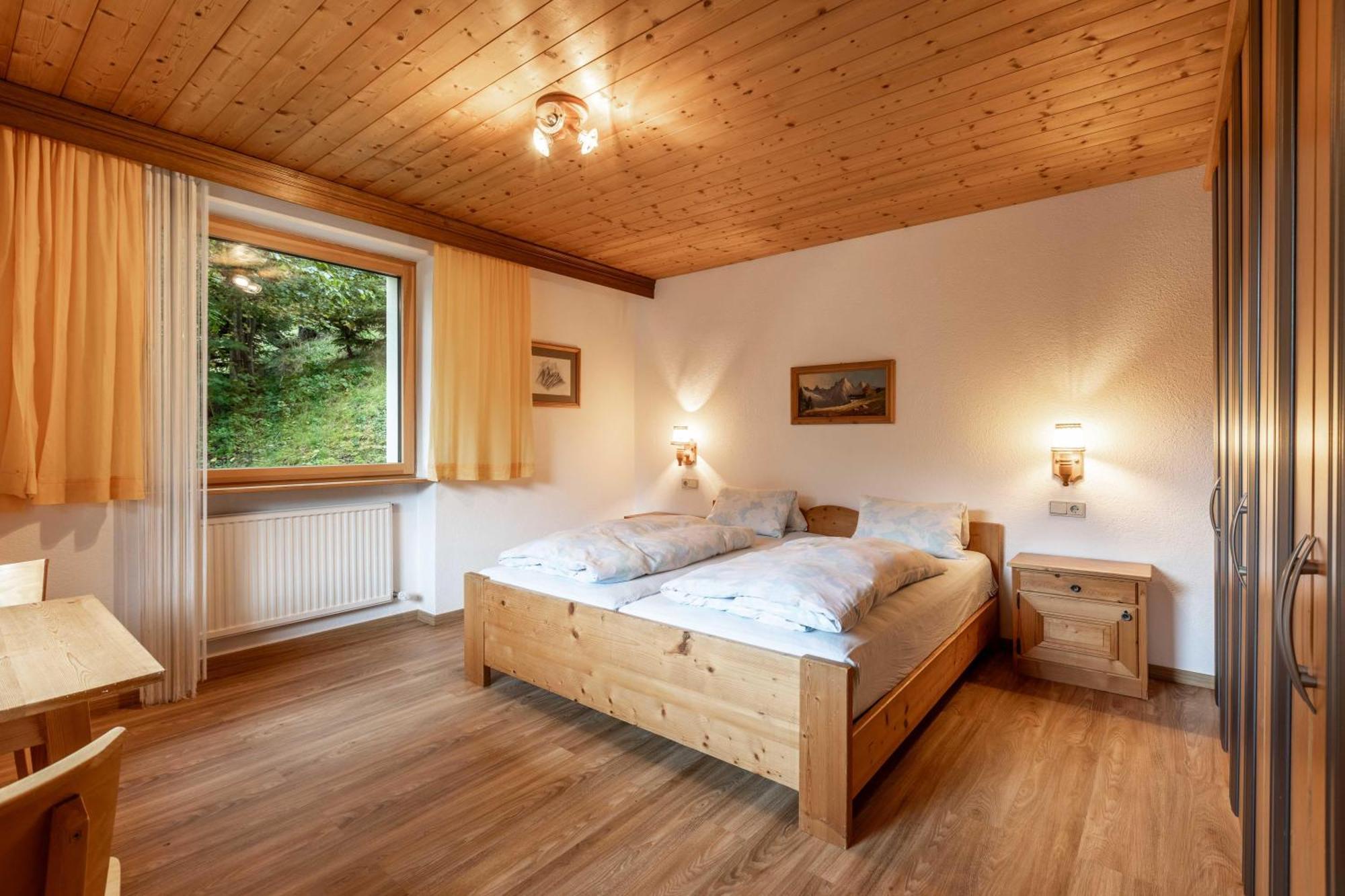 Haus Weinberg Apartment Pettneu am Arlberg Luaran gambar